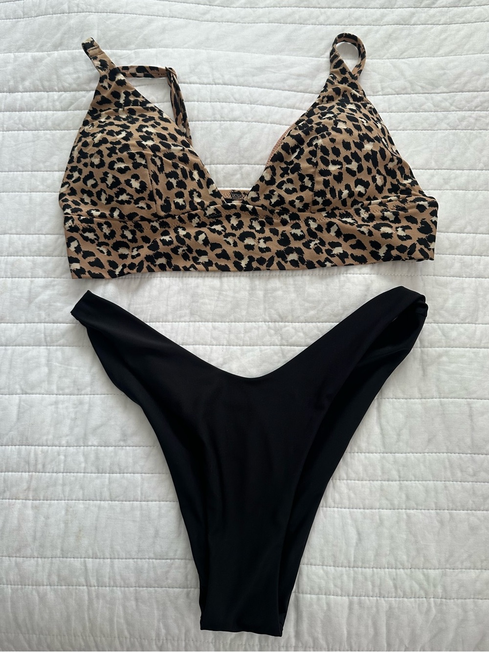 Aerie Leopard Triangle Bikini Top & Black Cheeky High Leg Bottoms Size L/M